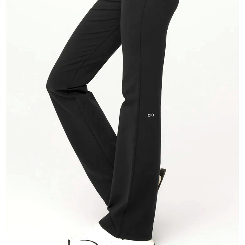 BRAND NEW ALO Airbrush Low-Rise Bootcut Leggings